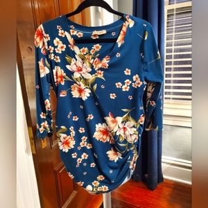Full Moon Maternity - 3/4 Sleeve Floral Top - Size Large